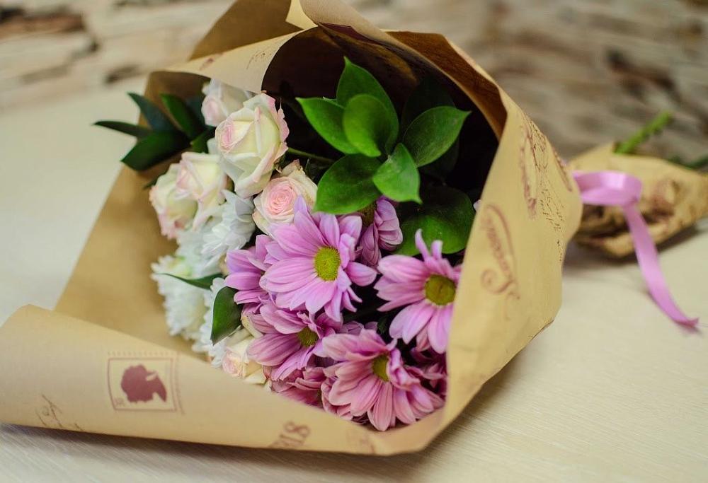 Букет цветов из: Розы и Хризантемы в Путевке