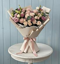 Букет цветов из:  Розы и Лизиантусы в Путевке