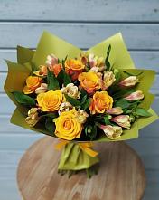 Букет цветов из:  Альстромерии и Розы в Путевке