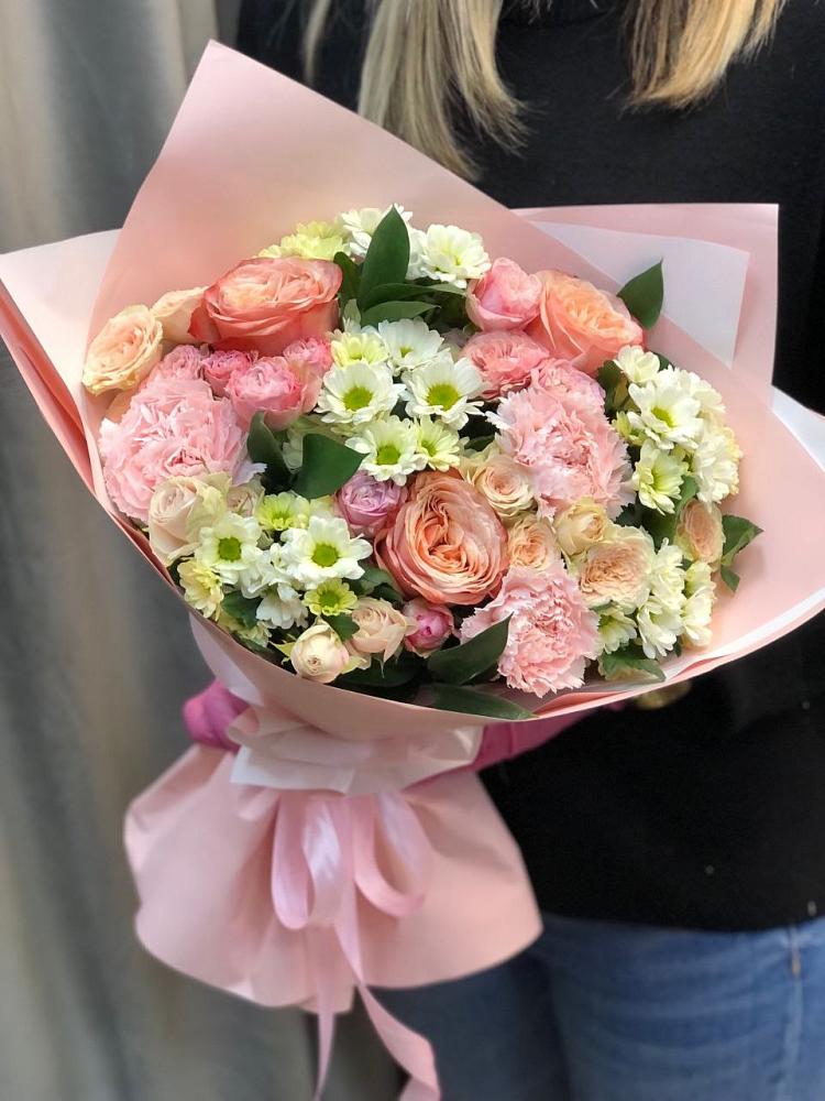 Букет цветов из: Гвоздики, Розы и Хризантемы в Путевке