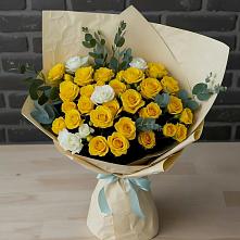 Букет цветов из:  Розы в Путевке