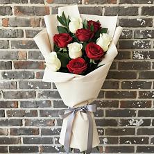 Букет цветов из:  Розы в Путевке