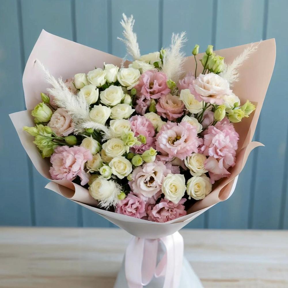 Букет цветов из: Альстромерии и Розы в Путевке