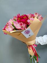 Букет цветов из:  Альстромерии в Путевке