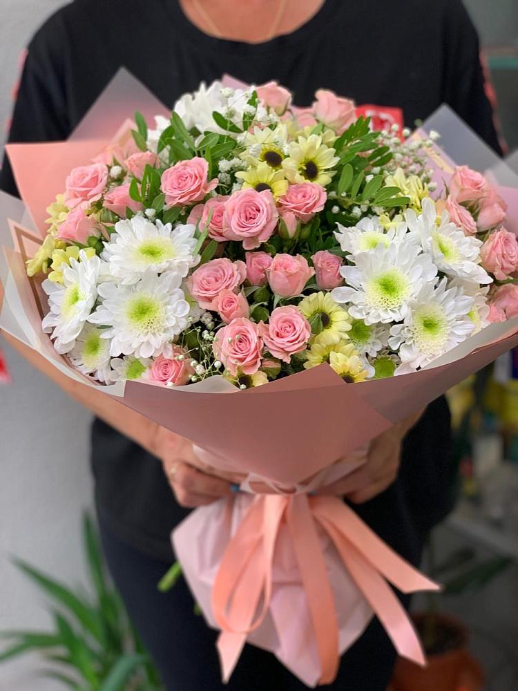 Букет цветов из: Розы и Хризантемы в Путевке