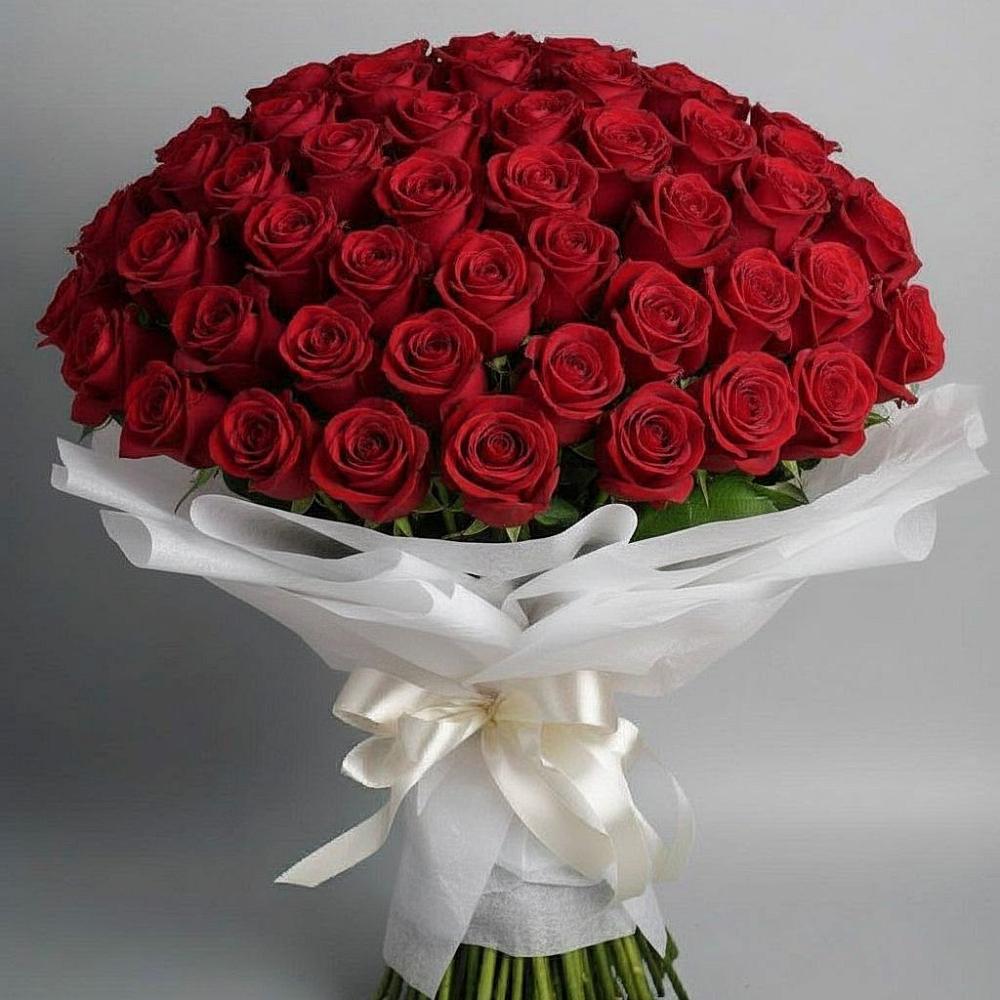 Букет 101 Красная роза Блэк Мэджик в Путевке