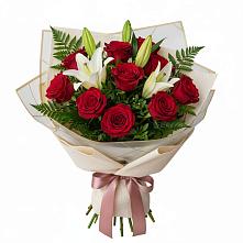 Букет цветов из:  Лилии и Розы в Путевке