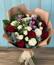 Букет цветов из:  Розы и Альстромерии в Путевке