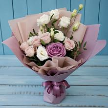 Букет цветов из:  Розы и Лизиантусы в Путевке