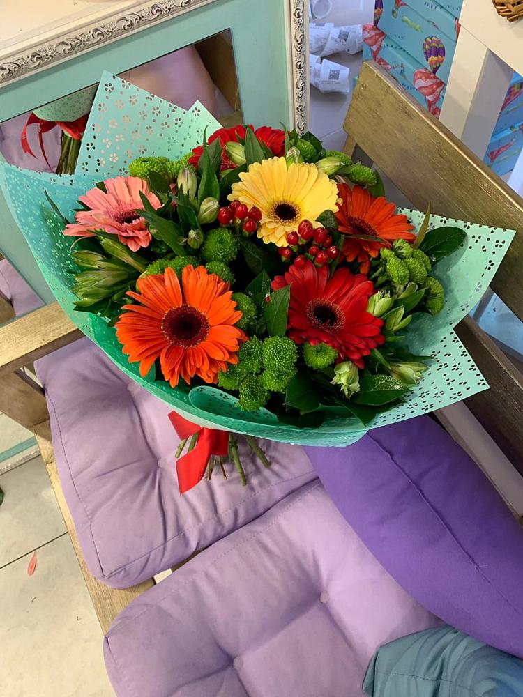 Букет цветов из: Герберы, Хризантемы и Альстромерии в Путевке