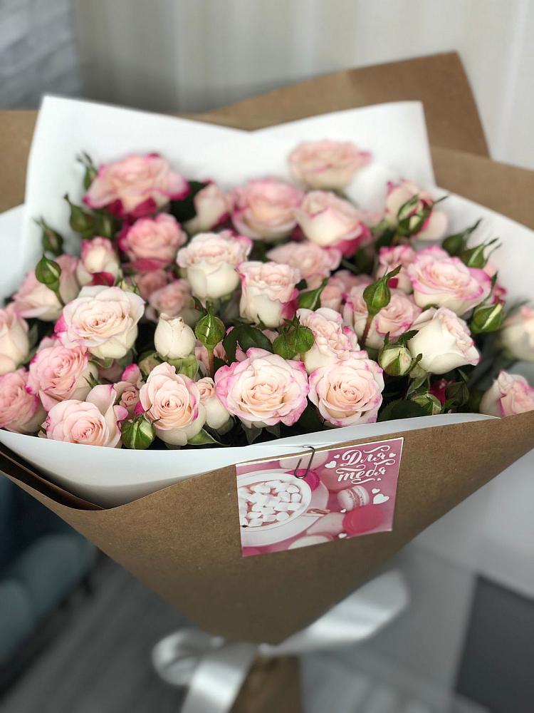 Букет цветов из: Розы в Путевке