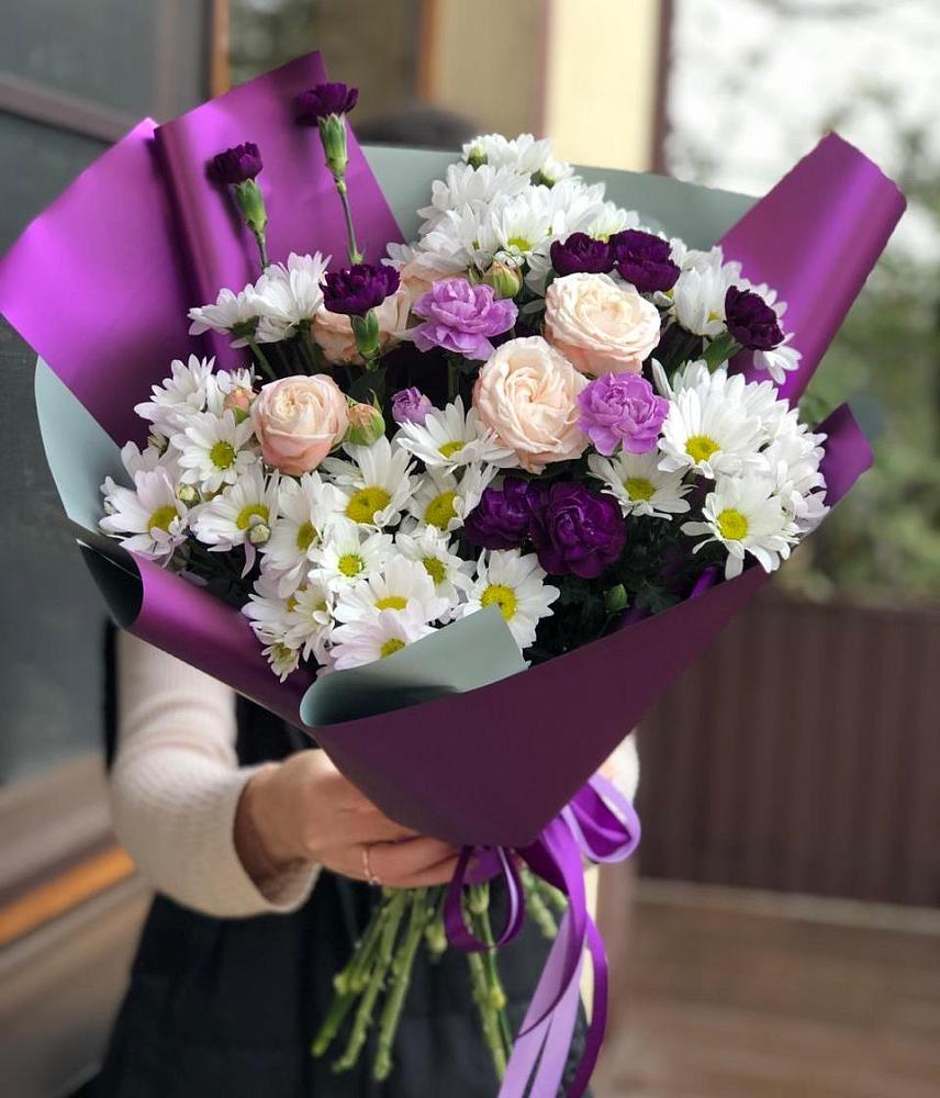 Букет цветов из: Хризантемы, Гвоздики и Розы в Путевке