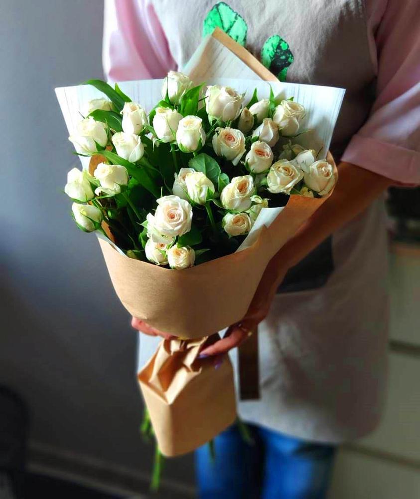 Букет цветов из: Розы в Путевке
