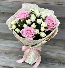 Букет цветов из:  Розы в Путевке