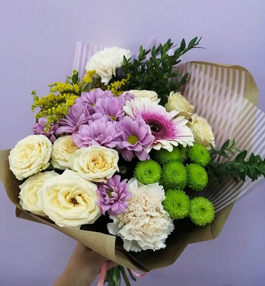 Букет цветов из: Хризантемы, Розы, Гвоздики и Герберы в Путевке