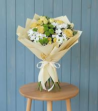 Букет цветов из:  Хризантемы и Розы в Путевке