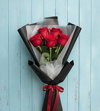 Букет цветов из:  Розы в Путевке