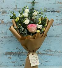 Букет цветов из:  Розы и Лизиантусы #REPLACE_PRED# Путевке