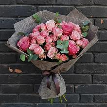 Букет цветов из:  Розы в Путевке
